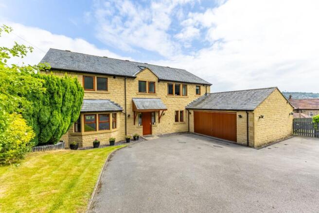 5 bed Detached for sale Image 5