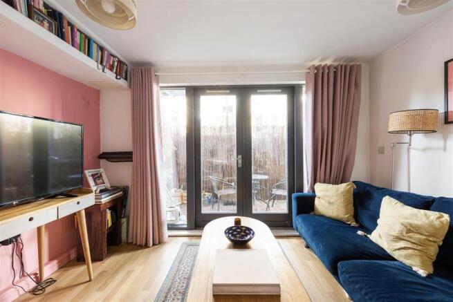Almond Court, E5