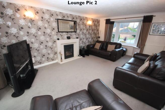 Lounge Pic 2