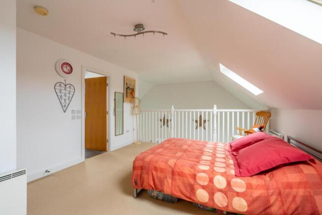 3 bed Penthouse for sale Image 6