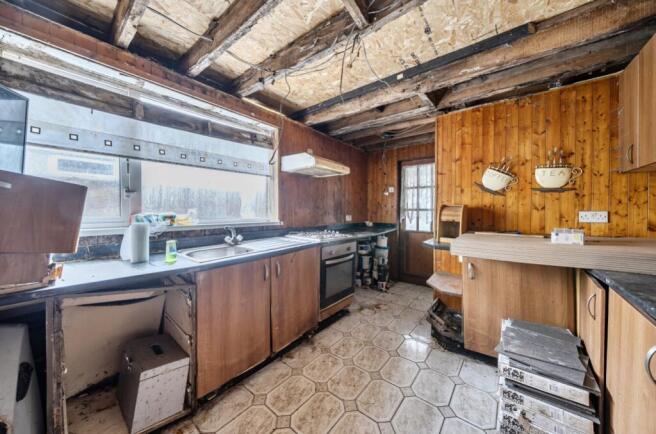 1411325-7-698b21ea302d1