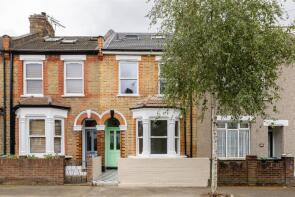 24, Worcester Road, London E17 5QR