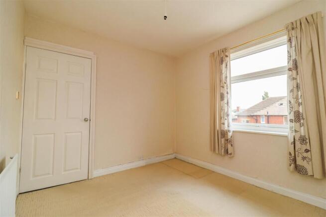 4 bed Semi-Detached for sale Image 9