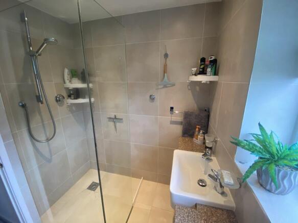 Family Shower Room/WC