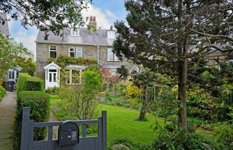 Leyfield Road, Dore, S17 3EE