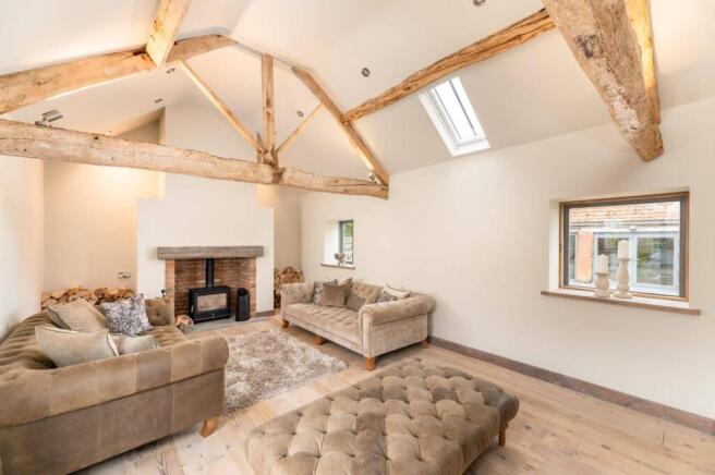 5 bed Detached for sale Image 5