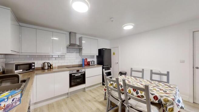 5 bed Terraced for sale Image 7