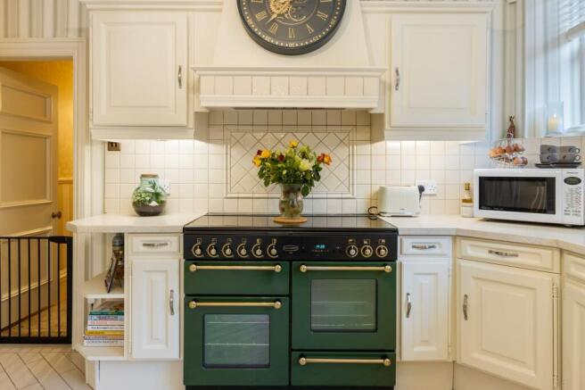 BREAKFAST KITCHEN