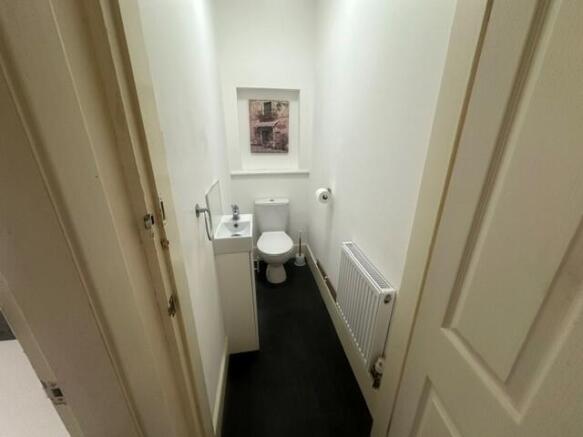 Cloakroom/wc