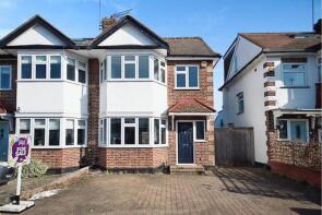 60, Deynecourt Gardens, Wanstead, London E11 2BU