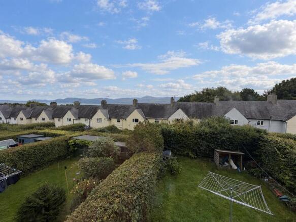 8, Iscoed, Beaumaris photo 4