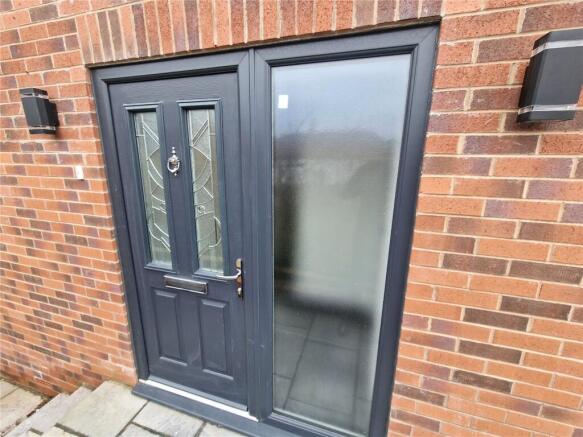 2 bed Detached to rent Image 8
