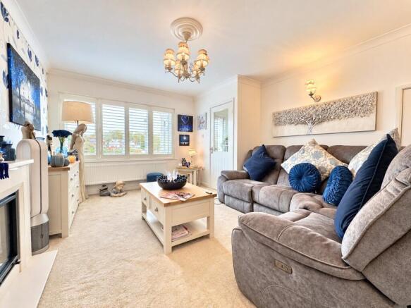 Brookside Crescent, Saughall Massie, Wirral, CH49 photo 4