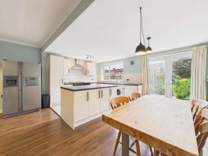 Etherington Drive, Hull, HU6 7JT