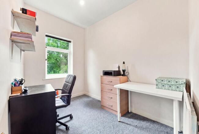 3 bed Terraced to rent Image 12