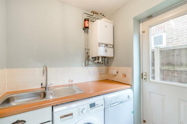 8555412-interior05.jpg