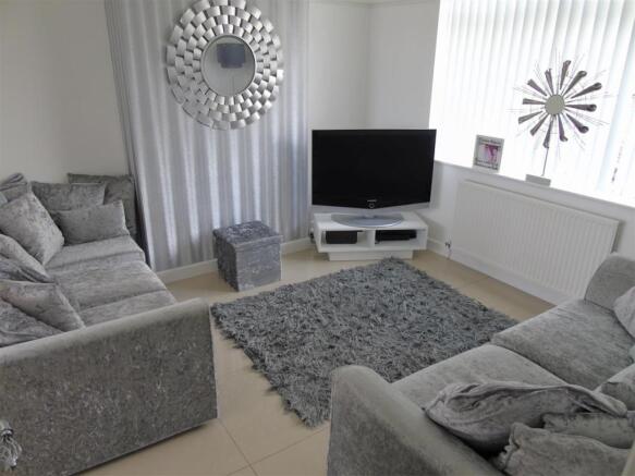 Lounge1.JPG