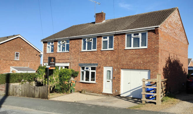4 bed Semi-Detached for sale in hunmanby