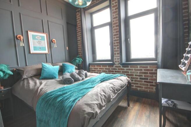 2 bed Flat for sale Image 6