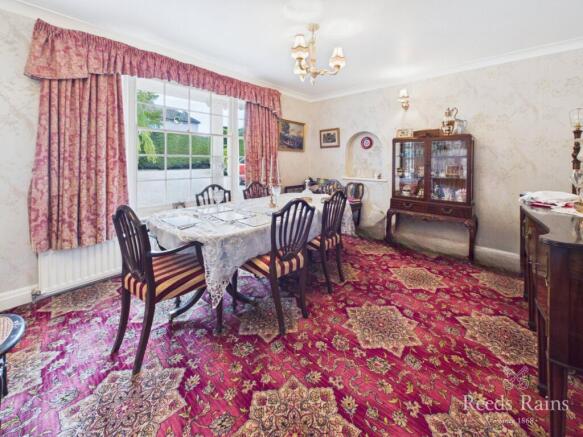 4 bed Detached for sale Image 10