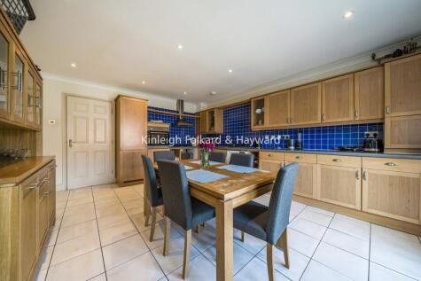 Woodland Crescent, Surrey Quays, London, SE16