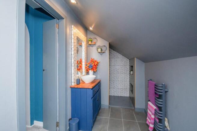 Ensuite shower room