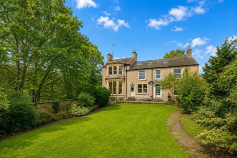 Off Thirstin Road, Honley, HD9