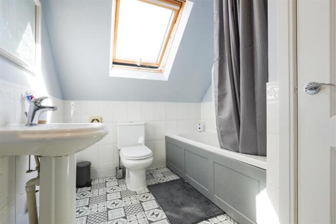 3 bed Town House for sale Image 12