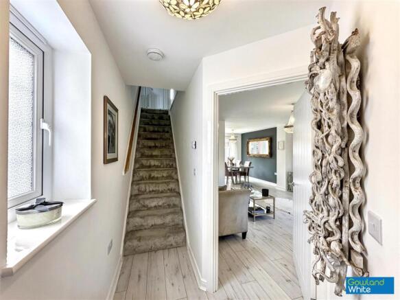 4 bed Detached for sale Image 9
