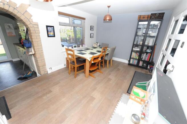 3 bed Semi-Detached for sale Image 8