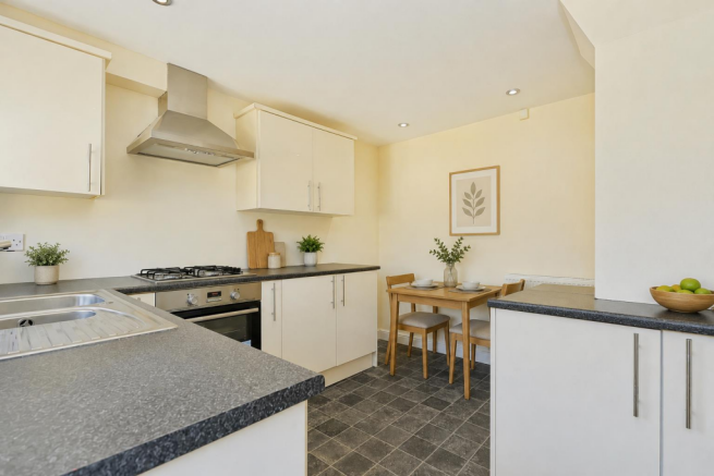2 bed House for sale Image 7