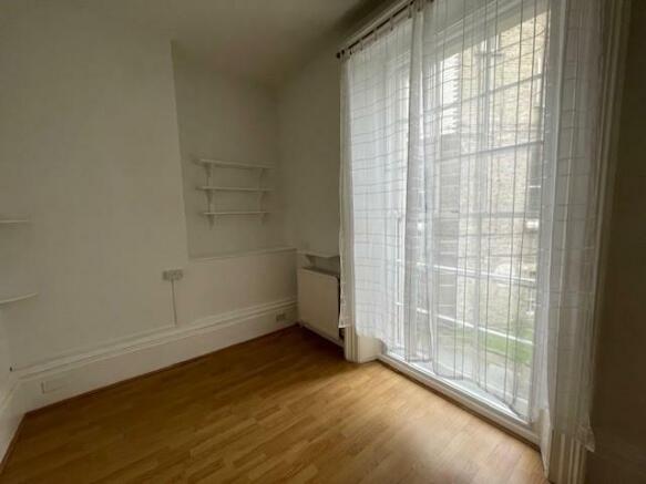 Bedroom 1.jpg
