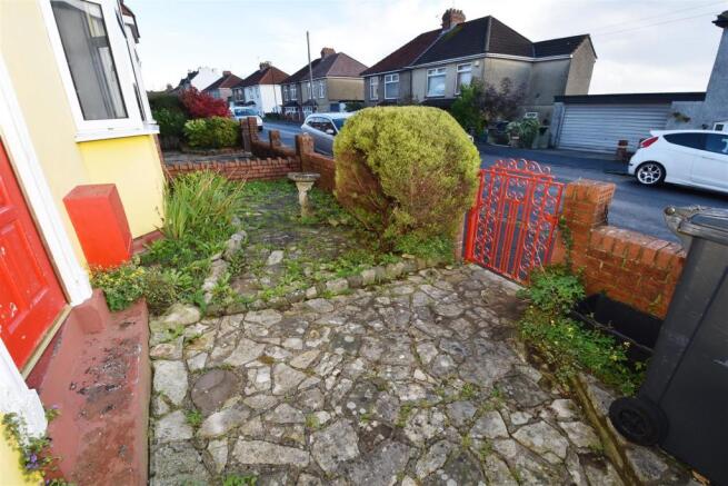 Garden to Front.jpg