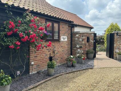 February Barn, The Street, Tivetshall St Mary, Norwich, Norfolk