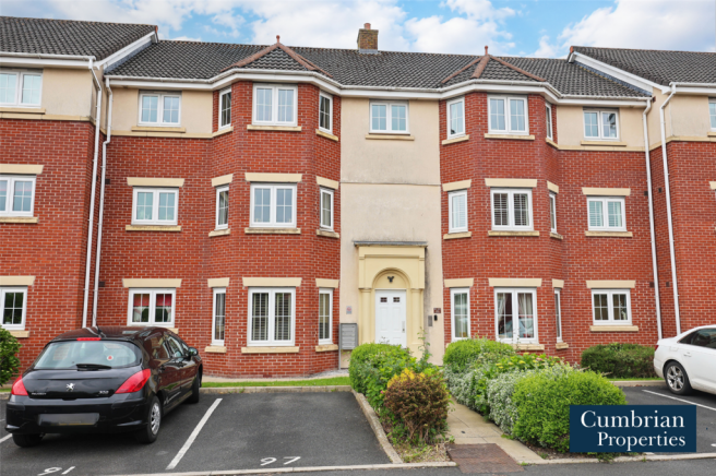 2-bed flat on Lowry Gardens, Lowry Hill, Carlisle, £84,000