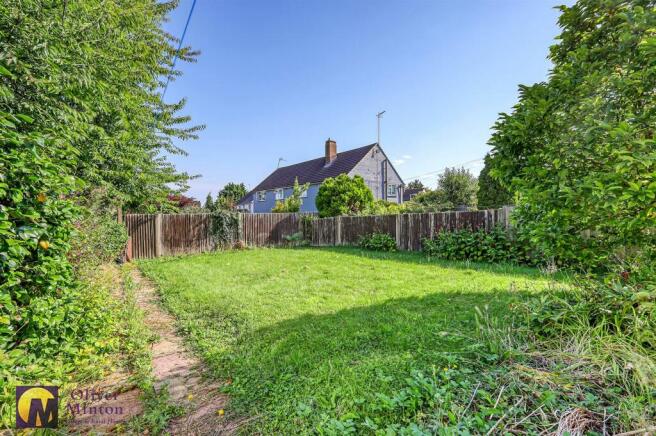 35 PARKFIELDS GARDEN 3.jpg