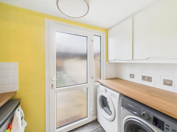 3 bed Semi-Detached for sale Image 12