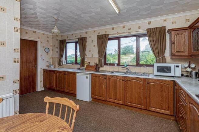 KITCHEN/BREAKF...