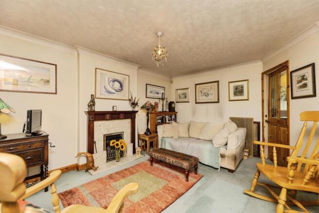 3 bed Semi-Detached for sale Image 7