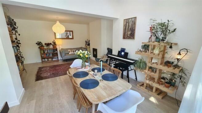 Kitchen/Dining Area