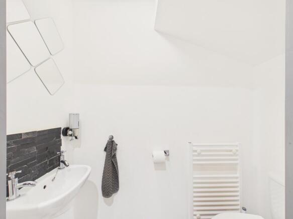 3 bed Terraced for sale Image 7