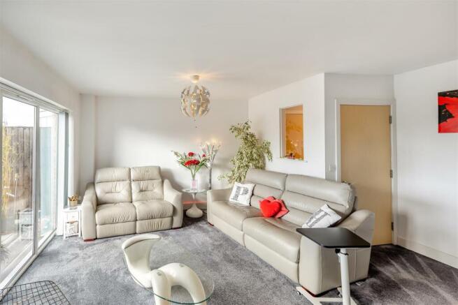 8577228-interior05.jpg