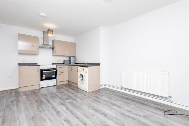 Lounge/Kitchen