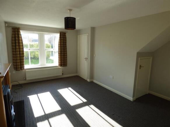 Living Room  .JPG