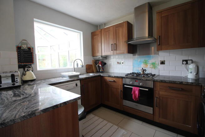 Kitchen 3.JPG