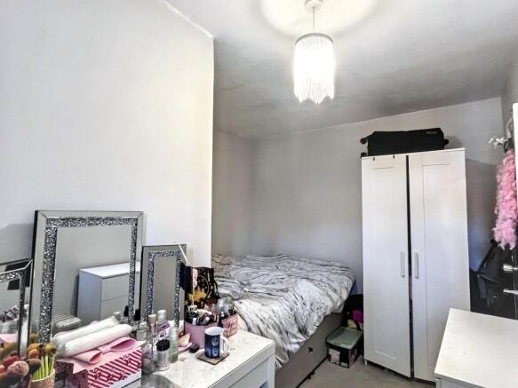 3 bed Terraced for sale Image 10