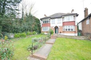2, 6 Quatre Ports, Falmouth Avenue, London E4 9QJ