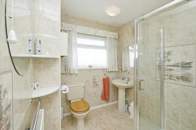 Shower/Cloakroom