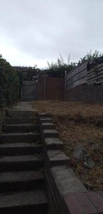 2 bed Terraced to rent Image 8