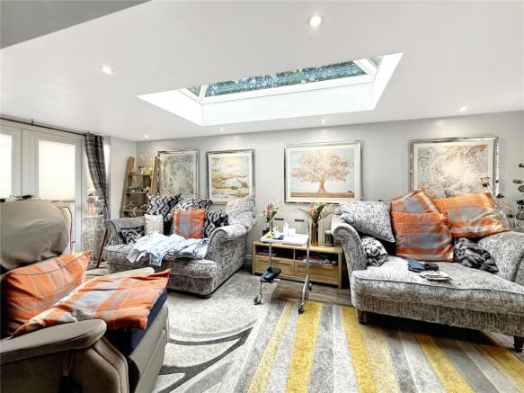 3 bed End of Terrace for sale Image 4